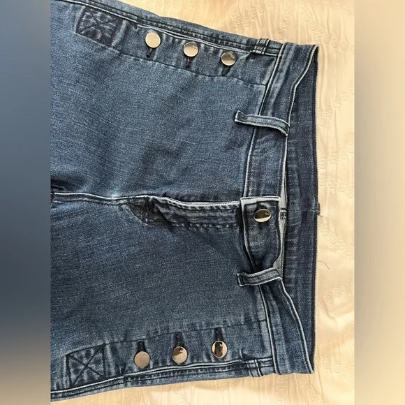Designer Jeans - Picture 3 of 3